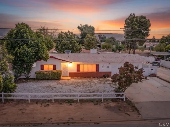 13555 3rd St, Yucaipa, CA 92399