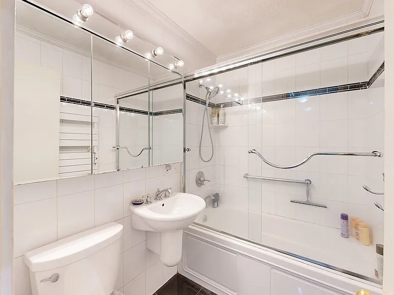 274 S Main St #26 — Photo 12