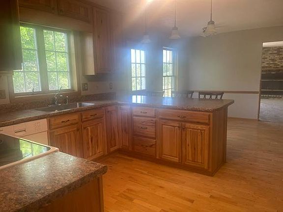 5th image of 205 Terrace Rd