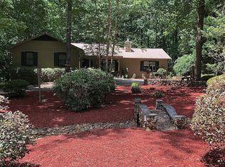 40 Oak Ridge Cir, Columbus, NC 28722