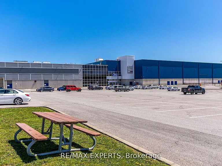 3261A Lakeshore Rd W #101 — Photo 27