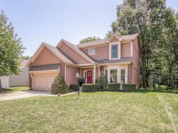 8125 W 152nd Ter, Overland Park, KS 66223