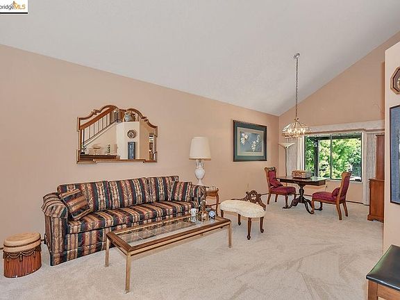 4th image of 4009 Rocky Point Dr