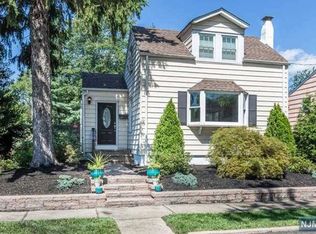48 3rd Ave, Westwood, NJ 07675