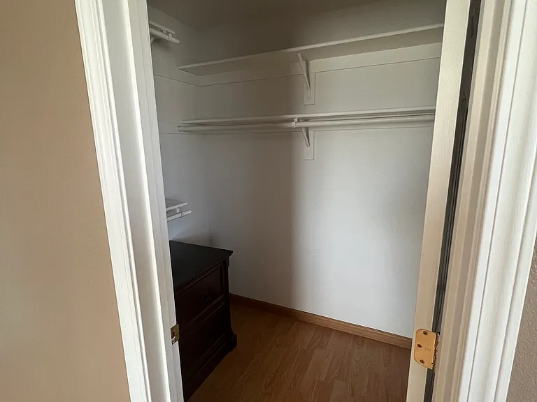 3911 Noble Ct — Photo 7
