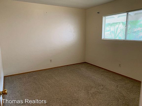 4th image of 4038 Illinois St