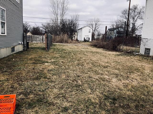 1st image of 217 Ferris St