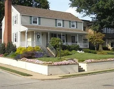 1298 River Rd photo 1