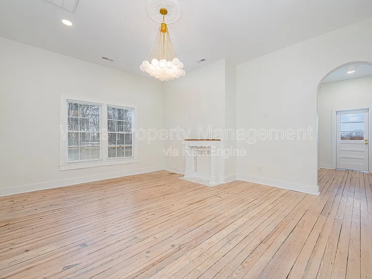 3612 E Brief Rd — Photo 4