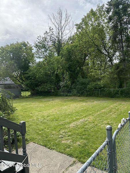 4th image of 46 Sanford Avenue