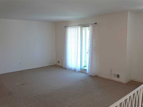 3rd image of 15-47 208th St
