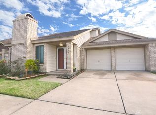 7811 Saintes Cir, Houston, TX 77071