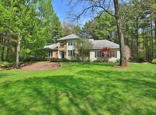 26 Summerfield Ln, Saratoga Springs, NY 12866