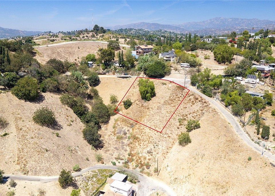1st image of 4000 Rising Dr