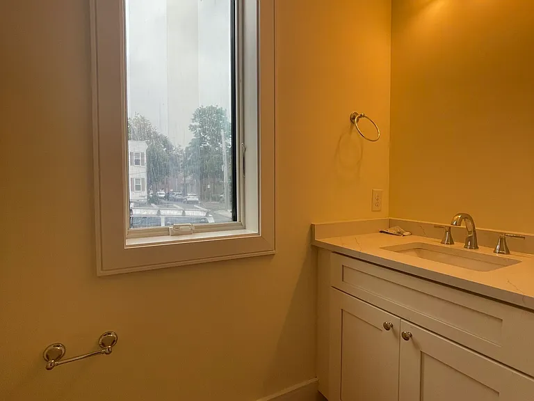 65 Cameron St #1D — Photo 11