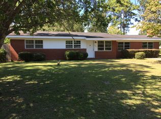 906 Seven Oaks Rd, Jesup, GA 31546