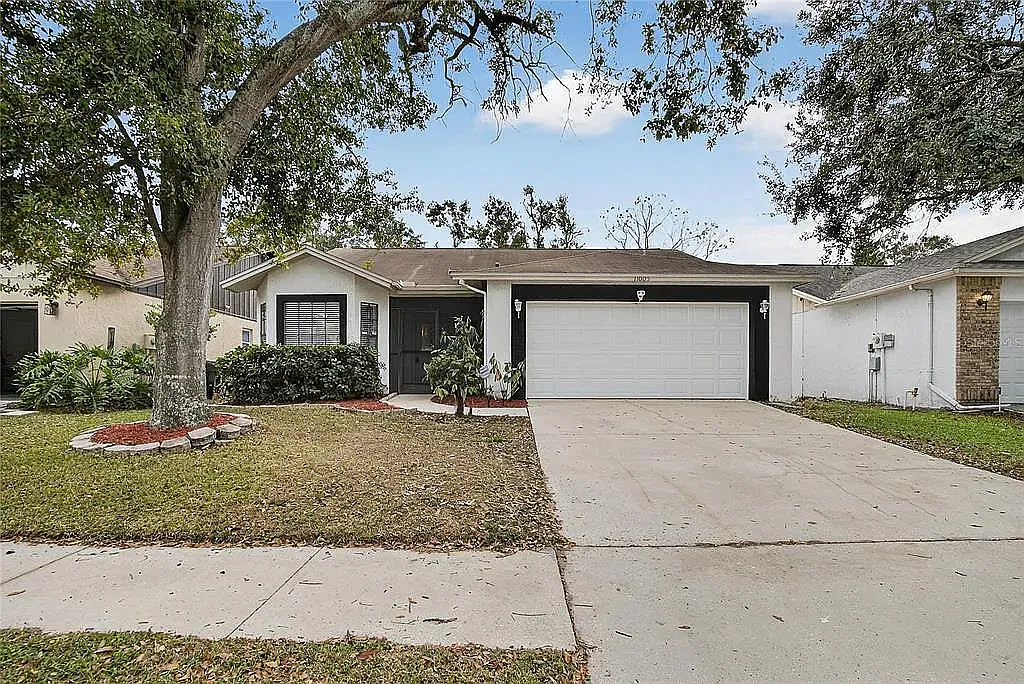 3 bed, 1607 sqft, $2,300 — Photo 2