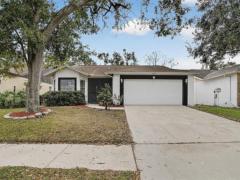 11005 Kenbrook Dr — Photo 2