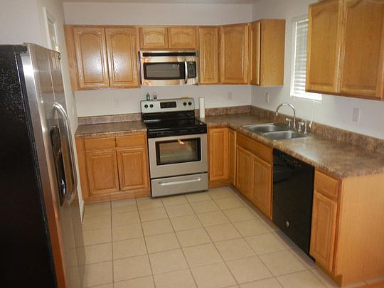 2nd image of 1406 Fair Dr