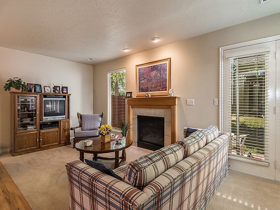 2nd image of 792 E Scott Ave #7A
