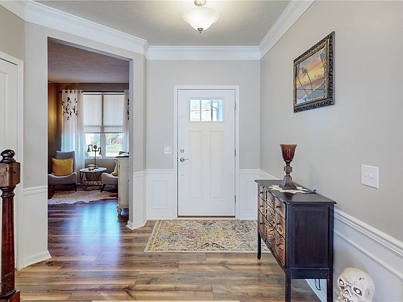 4th image of 1941 Baker Ln