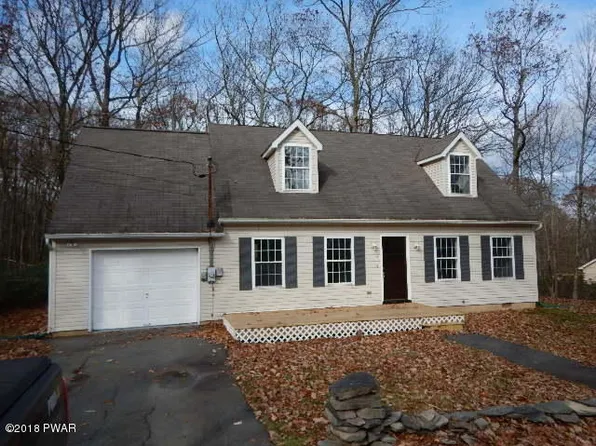 115 Indian Run Ct, Milford, PA 18337