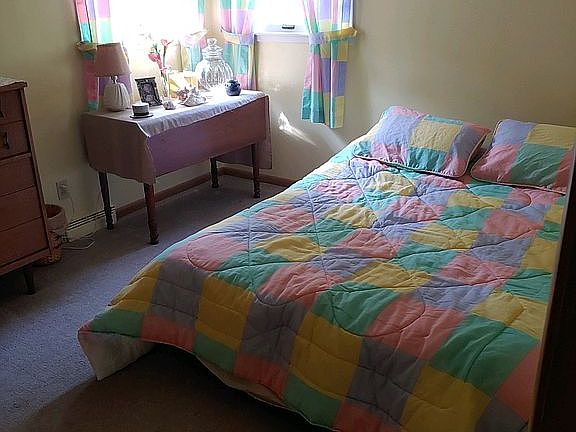 Main floor bedroom with closet