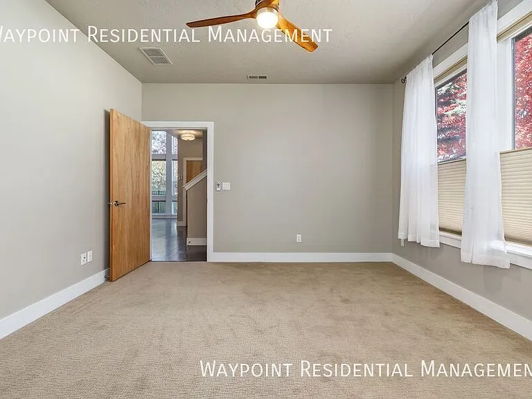 1415 E Lone Creek Dr — Photo 24