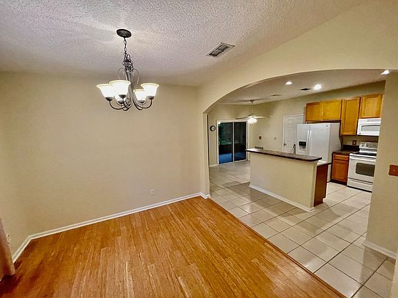 3rd image of 96065 Caribbean Ct
