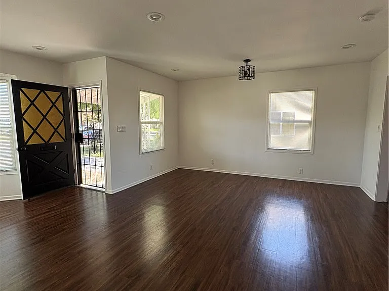 1543 McComas St — Photo 3