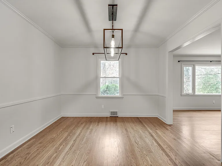 675 N Superior Ave — Photo 9