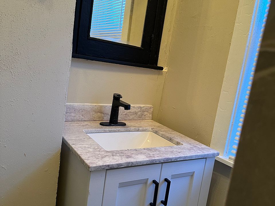 1st image of 3639 Winnebago St #1