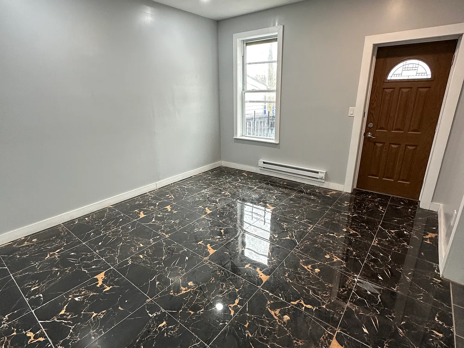4 bed, 1.5 bath, $3,300 — Photo 3