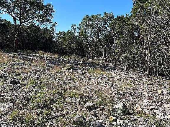 4th image of 651 Barbara Dr