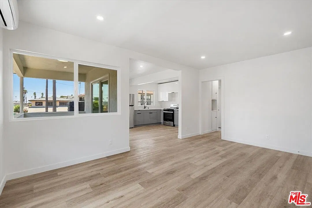 2 bed, 1.0 bath, 850 sqft, $2,750 — Photo 2