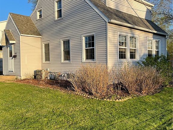 2nd image of 1216 4th Avenue E