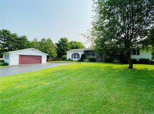 7611 Scotland Rd, Akron, NY 14001