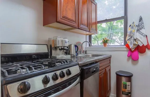 Rented by Compass | media 9