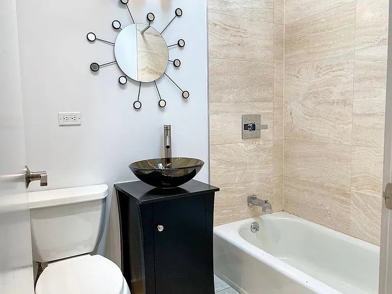 133 E 35th St #Penthouse 1 — Photo 10