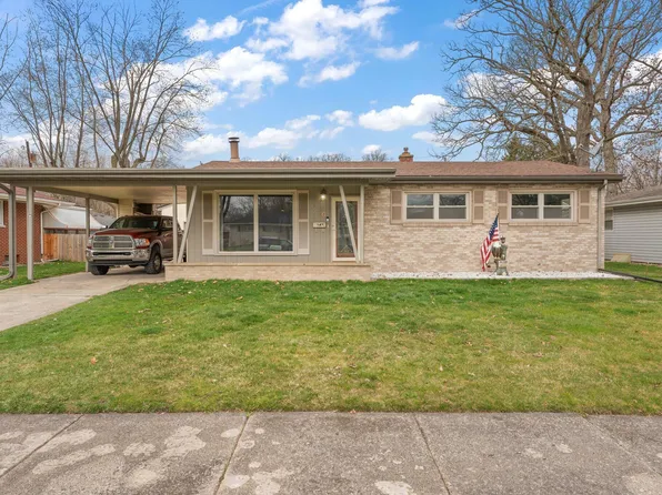 270 Crestwood Dr, Hobart, IN 46342