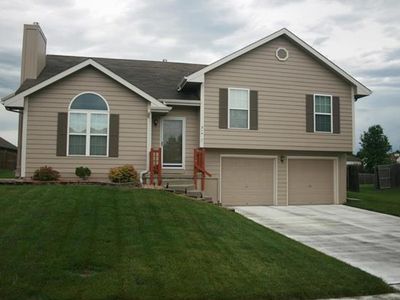 214 E 22nd Ter, Kearney, MO, 64060