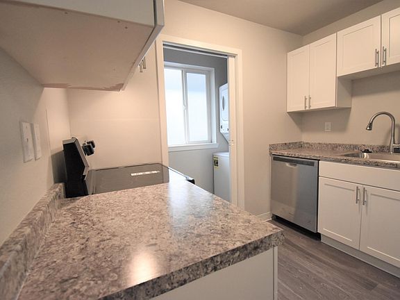 4th image of 8819 Pacific Ave APT B1