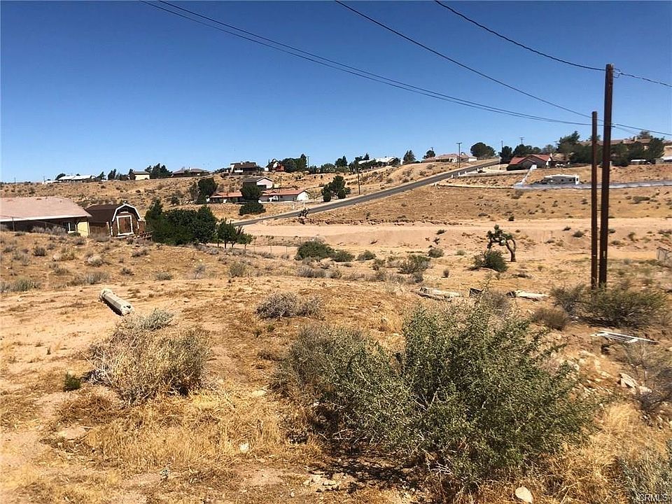 2nd image of 18648 Lilac St