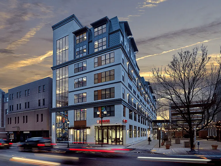520 Lofts — Photo 9