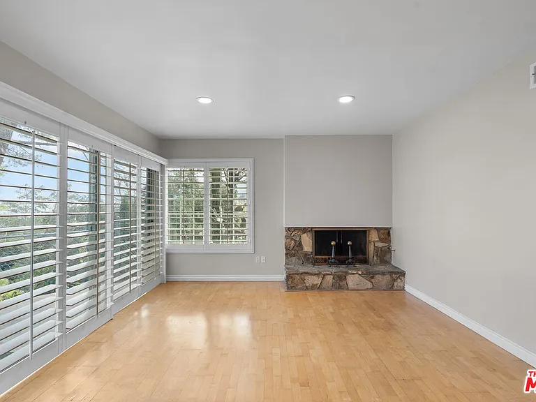 9631 Crystal View Dr — Photo 16