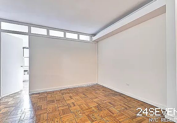 4th image of 333 E 46th St APT 12J