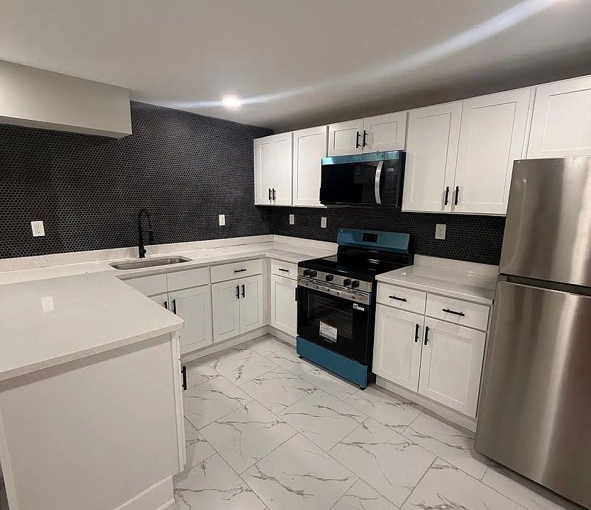 1st image of 318-320 Norton St #Basement