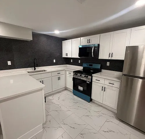 318-320 Norton St #BASEMENT Photo 1