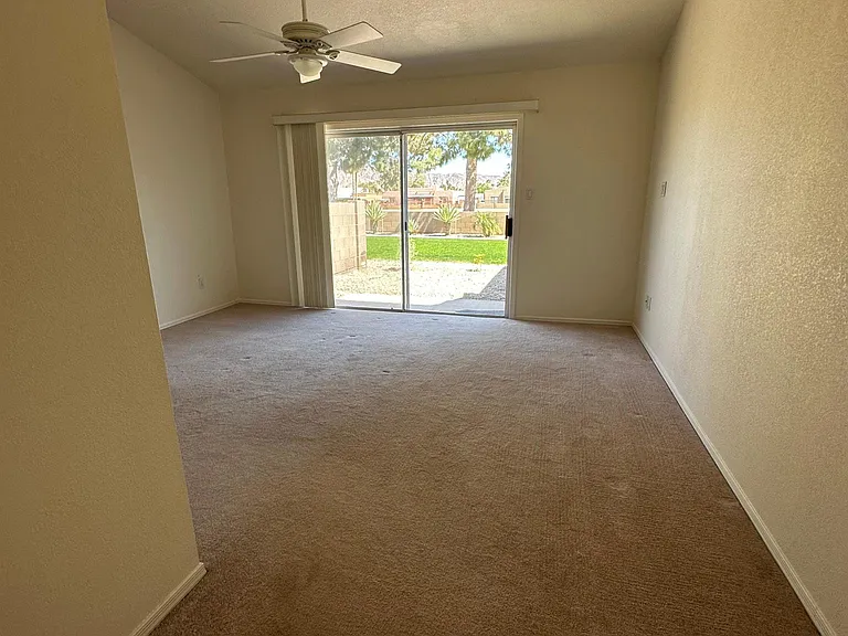 10457 S Avenida La Primera — Photo 16
