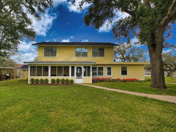 828 County Road 206, Sargent, TX 77414